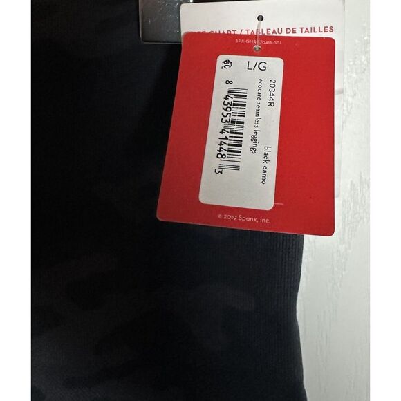 NWT SPANX Look At Me Now Black Camo Ecocare Seamless Leggings Size Large 10/12 - Picture 2 of 7
